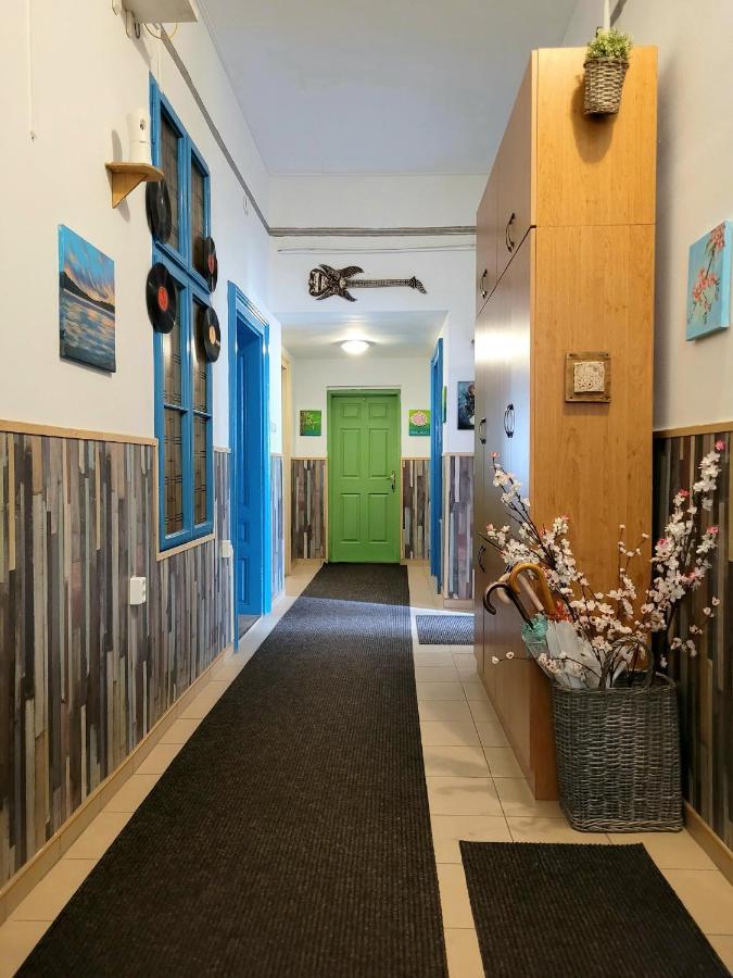 Brindza Vendeghaz Hotel Seghedin Exterior foto